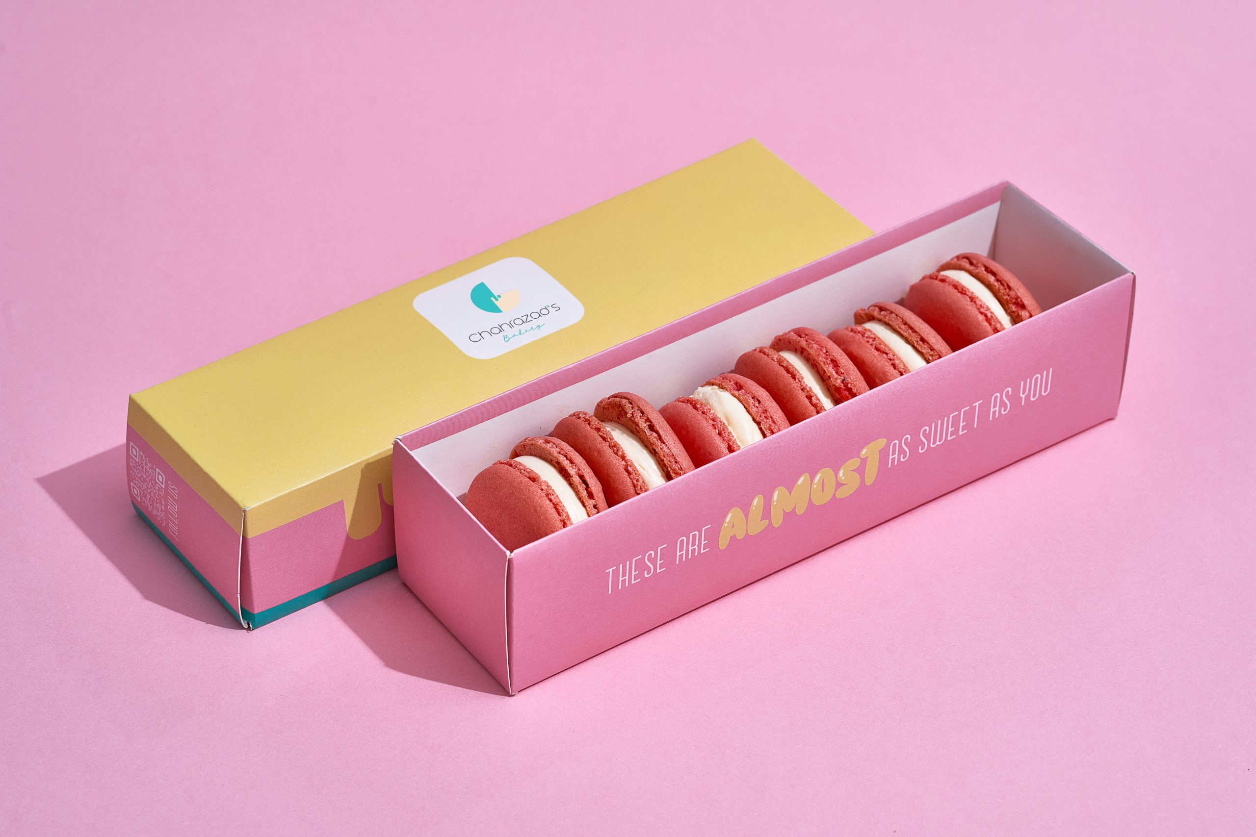 Box of 6 Strawberry Flavored Macarons